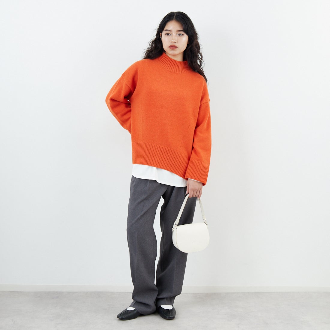USINE [ユジーヌ] バックネックスリットニット [11256835] ORANGE &&モデル身長：162cm 着用サイズ：F&&