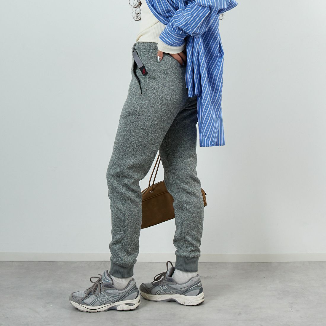 GRAMiCCi [グラミチ] ボンディングニットフリースナローリブパンツ [G2FU-P018] H.GREY &&モデル身長：162cm 着用サイズ：XS&&