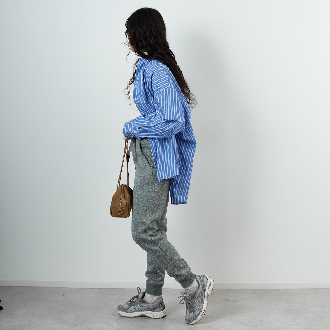 GRAMiCCi [グラミチ] ボンディングニットフリースナローリブパンツ [G2FU-P018] H.GREY &&モデル身長：162cm 着用サイズ：XS&&