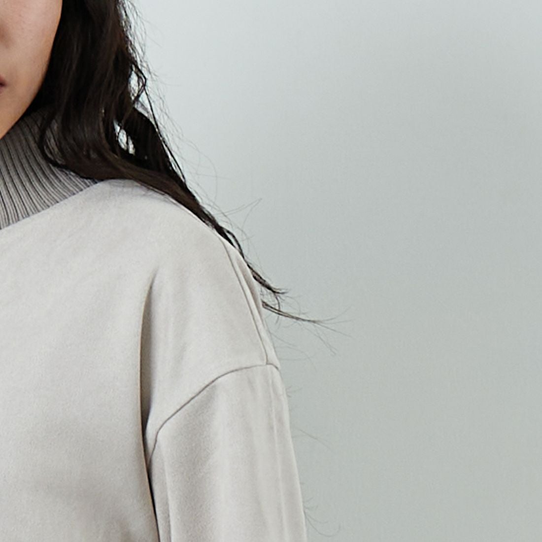 Jf Ready Made [ジェイエフレディメイド] スエードリブモックネックワンピース [3225611] ｸﾞﾚｰﾍﾞｰｼﾞｭ &&モデル身長：162cm 着用サイズ：F&&