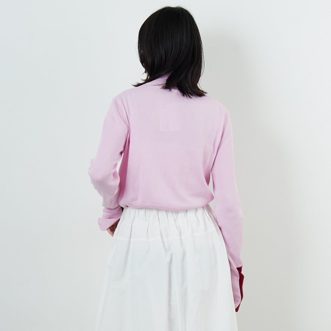 WHYTO. [ホワイト] カラーブロックニット [WHT25FKN4039] LTPINK &&モデル身長：162cm 着用サイズ：F&&