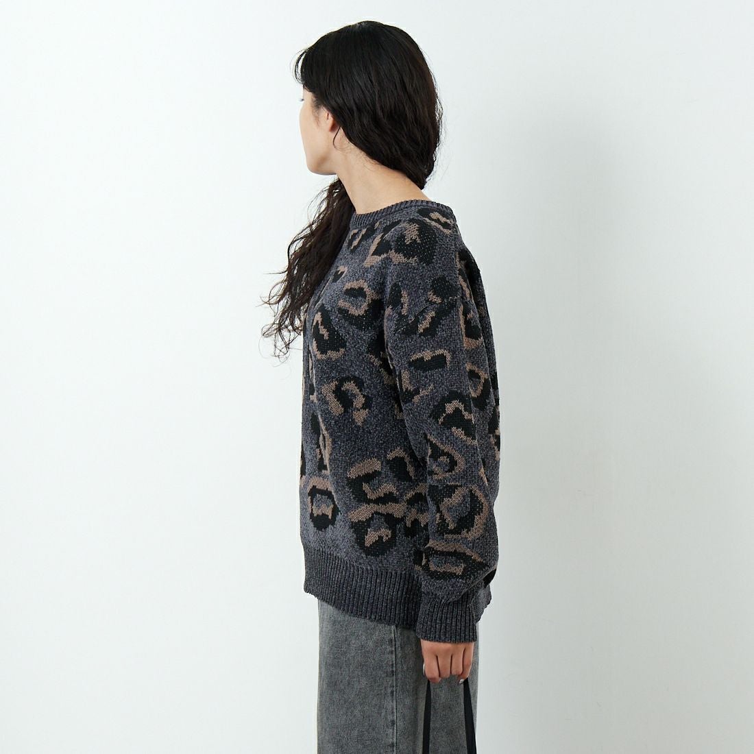 SLICK [スリック] モールヤーン レオパードジャカード プルオーバーニット [5151056] 700 BLACK &&モデル身長：162cm 着用サイズ：0&&