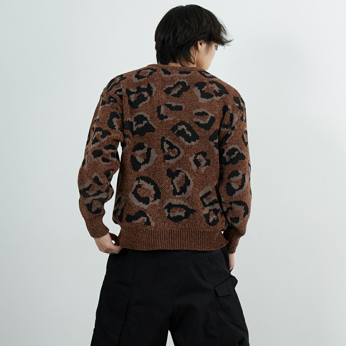 SLICK [スリック] モールヤーン レオパードジャカード プルオーバーニット [5151056] 500 BROWN &&モデル身長：179cm 着用サイズ：1&&