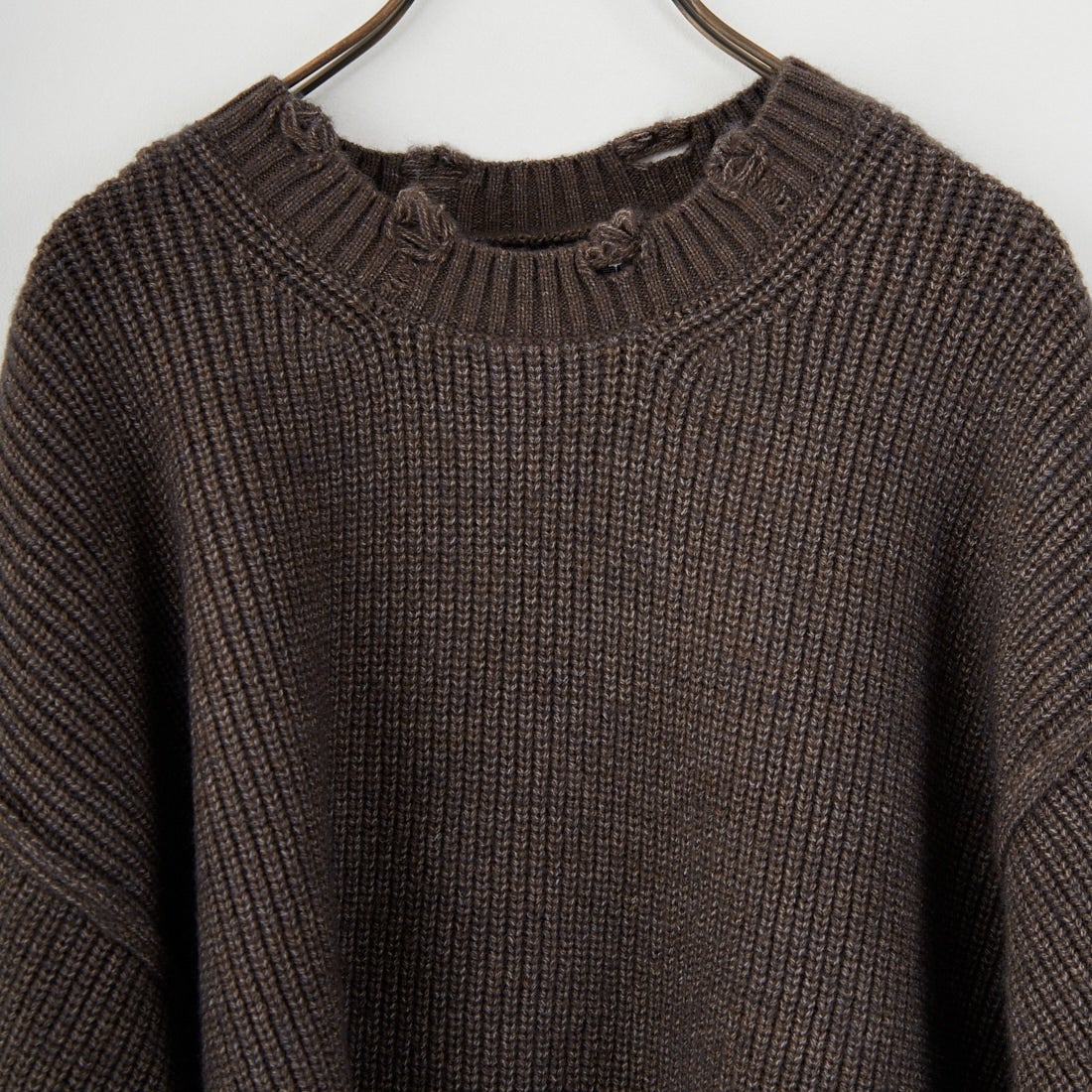 SLICK [スリック] マイクロヤーン クルーネックダメージニット [5151066] 500 BROWN