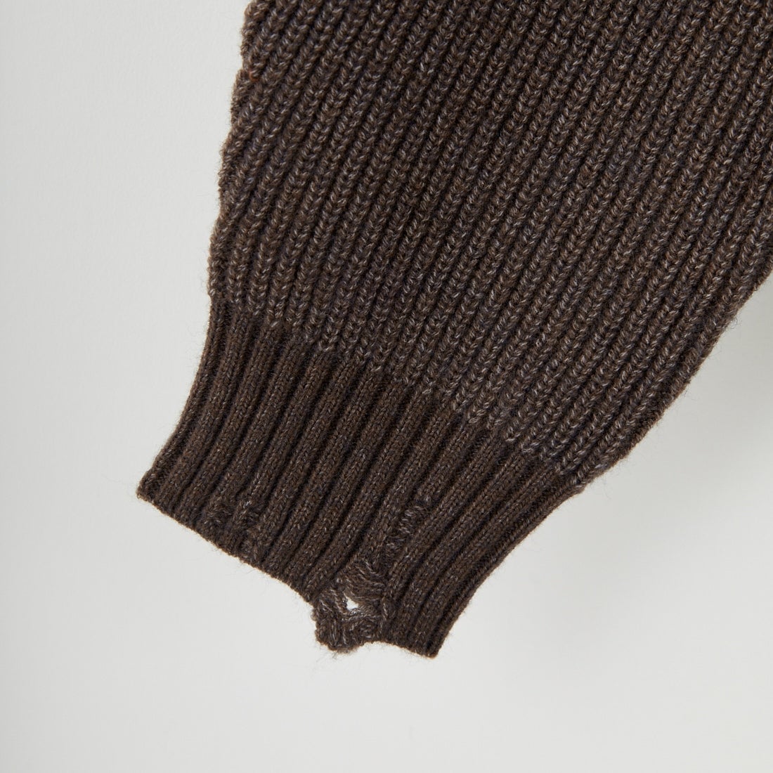 SLICK [スリック] マイクロヤーン クルーネックダメージニット [5151066] 500 BROWN