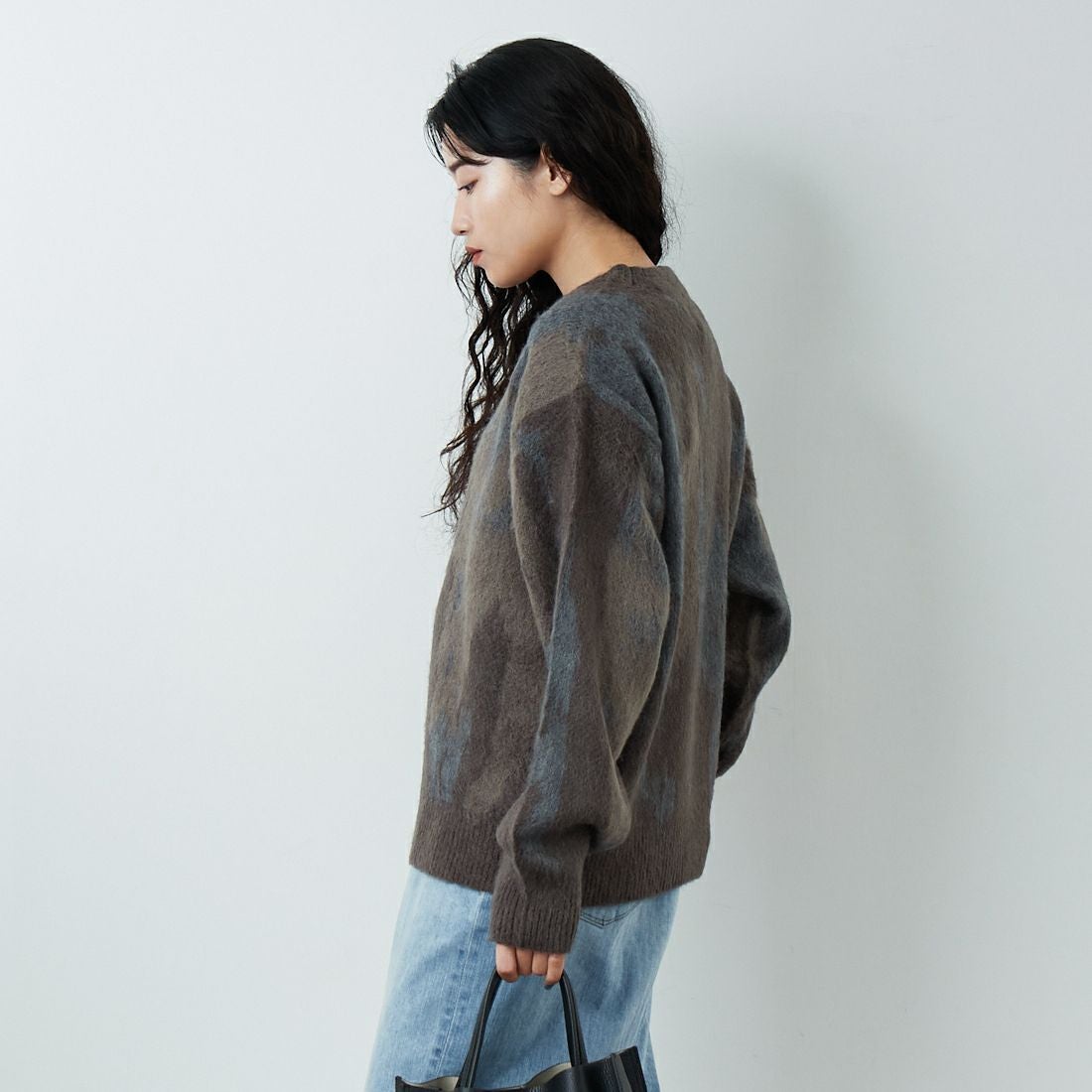 SLICK [スリック] シャギーモヘア アブストラクトジャガードプルオーバー [5151058] 500 BROWN &&モデル身長：162cm 着用サイズ：0&&