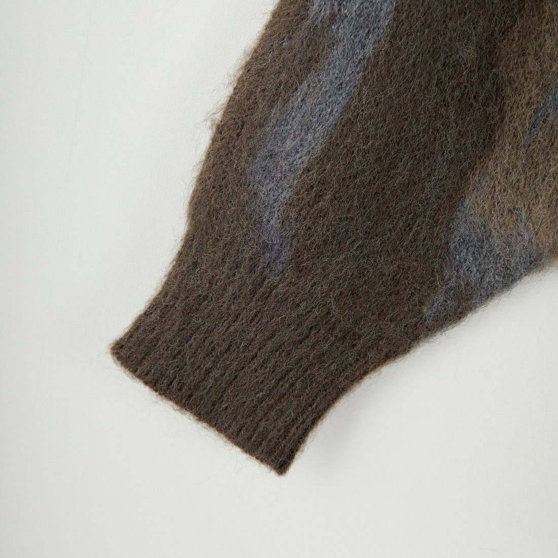 SLICK [スリック] シャギーモヘア アブストラクトジャガードプルオーバー [5151058] 500 BROWN