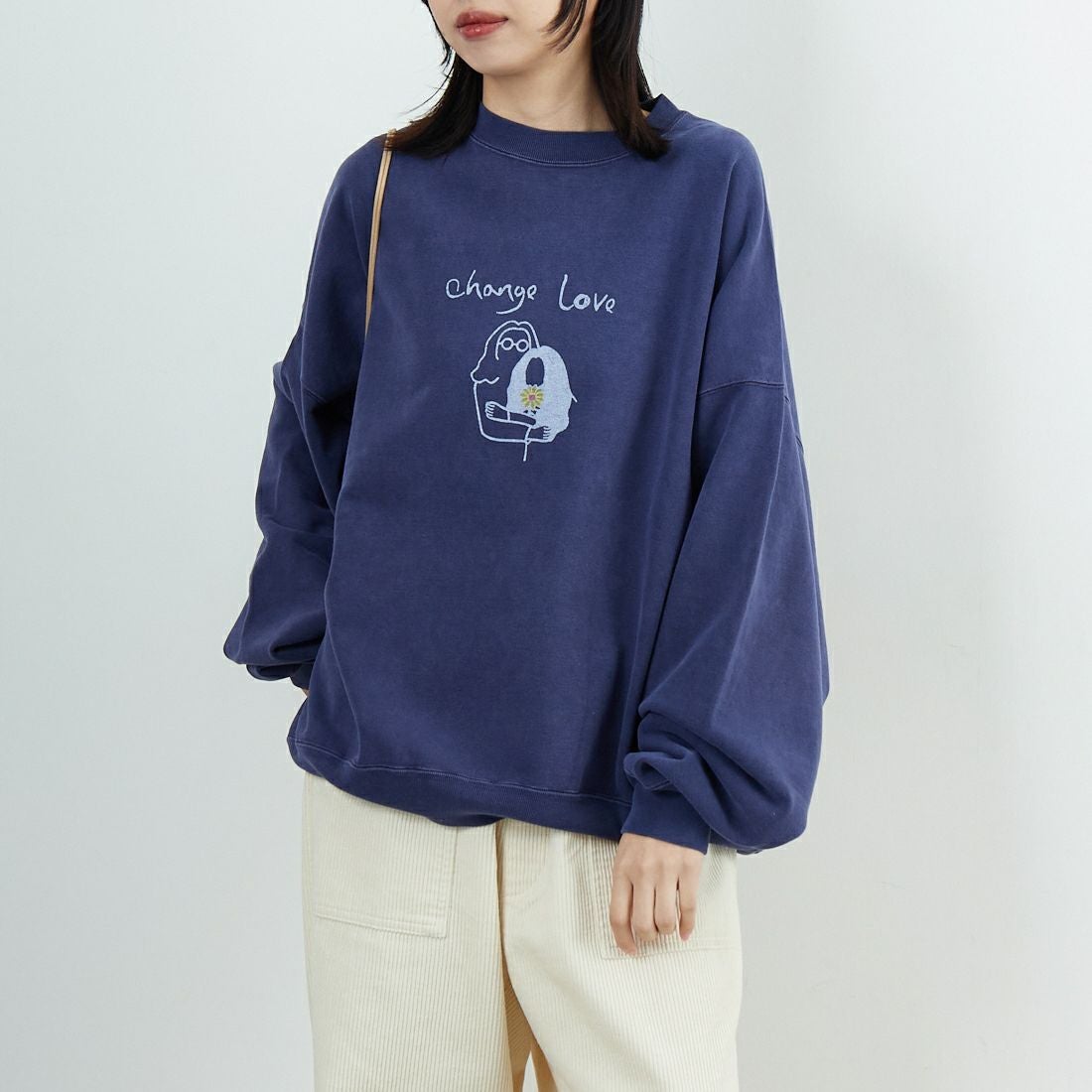 REMI RELIEF [レミレリーフ] 別注 SP加工 ダメージクルーネックスウェット [RN29373272-JF] NAVY &&モデル身長：162cm 着用サイズ：M&&