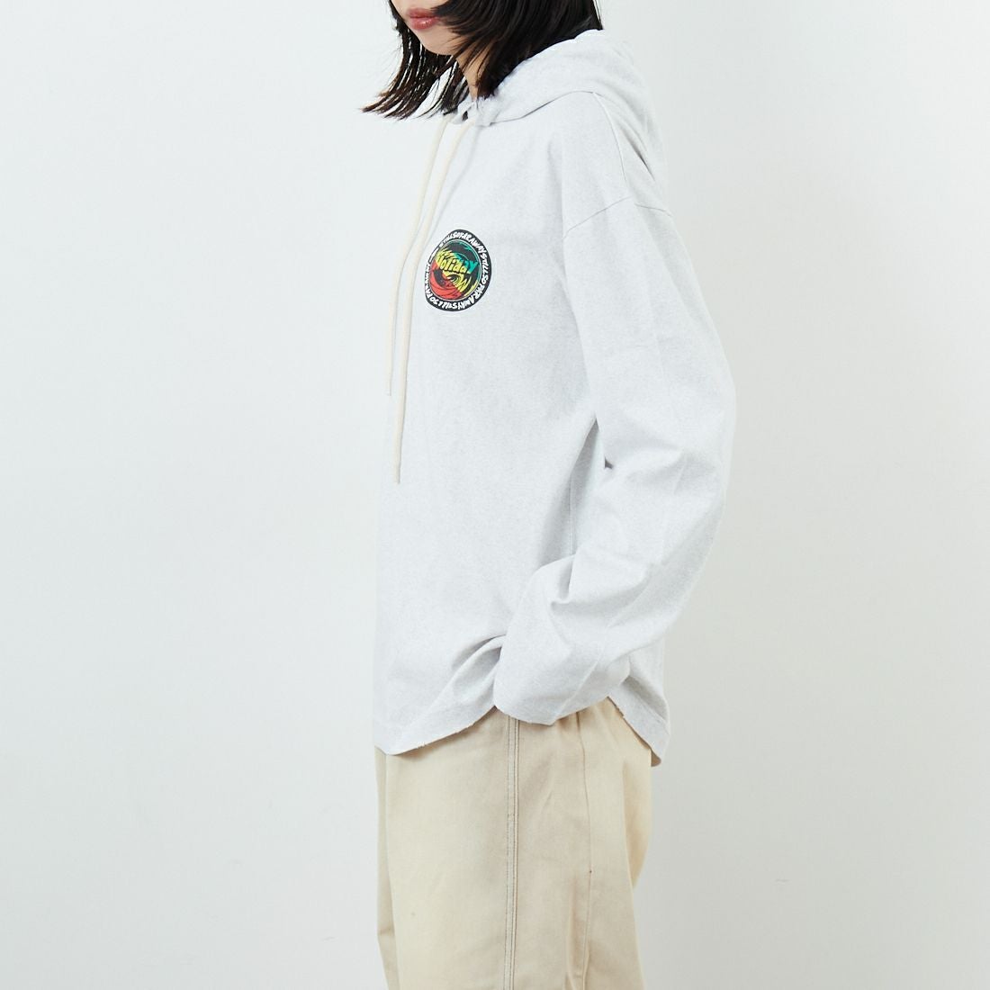 HOLIDAY [ホリデイ] スーパーファインドライ ロングスリーブダメージフーディ [25201006] S.GRAY &&モデル身長：162cm 着用サイズ：ONE SIZE&&