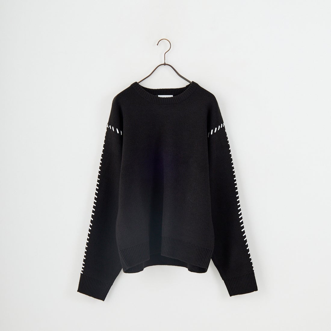 01 BLACK