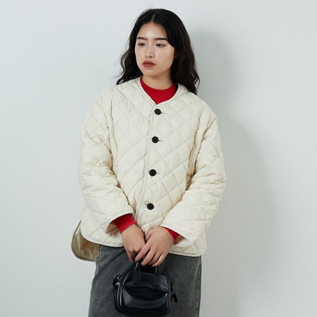 Gymphlex [ジムフレックス] キルトダウンカラーレスジャケット [GY-A0431NYM] OYSTER &&モデル身長：162cm 着用サイズ：14&&