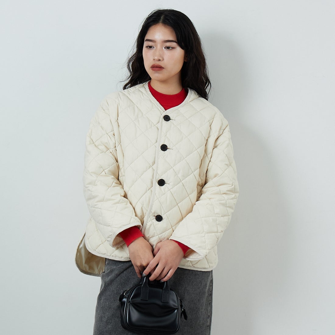 Gymphlex [ジムフレックス] キルトダウンカラーレスジャケット [GY-A0431NYM] OYSTER &&モデル身長：162cm 着用サイズ：14&&