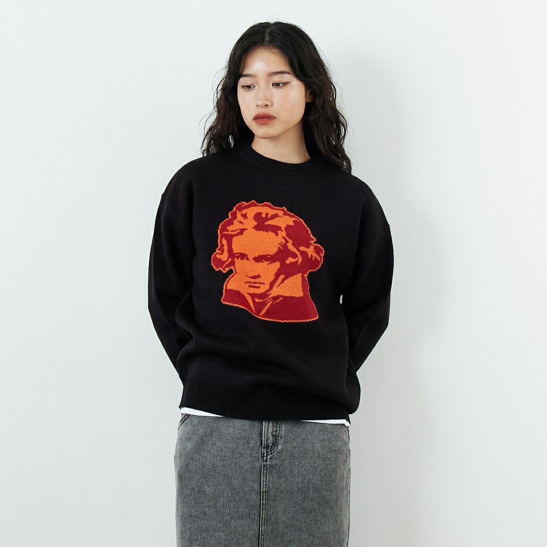 Noir Fabrik [ヌワールファブリック] 人物像柄ダブルジャガードニット [NF-254-097] C BLK/ORG C BLK/ORG &&モデル身長：162cm 着用サイズ：S&&