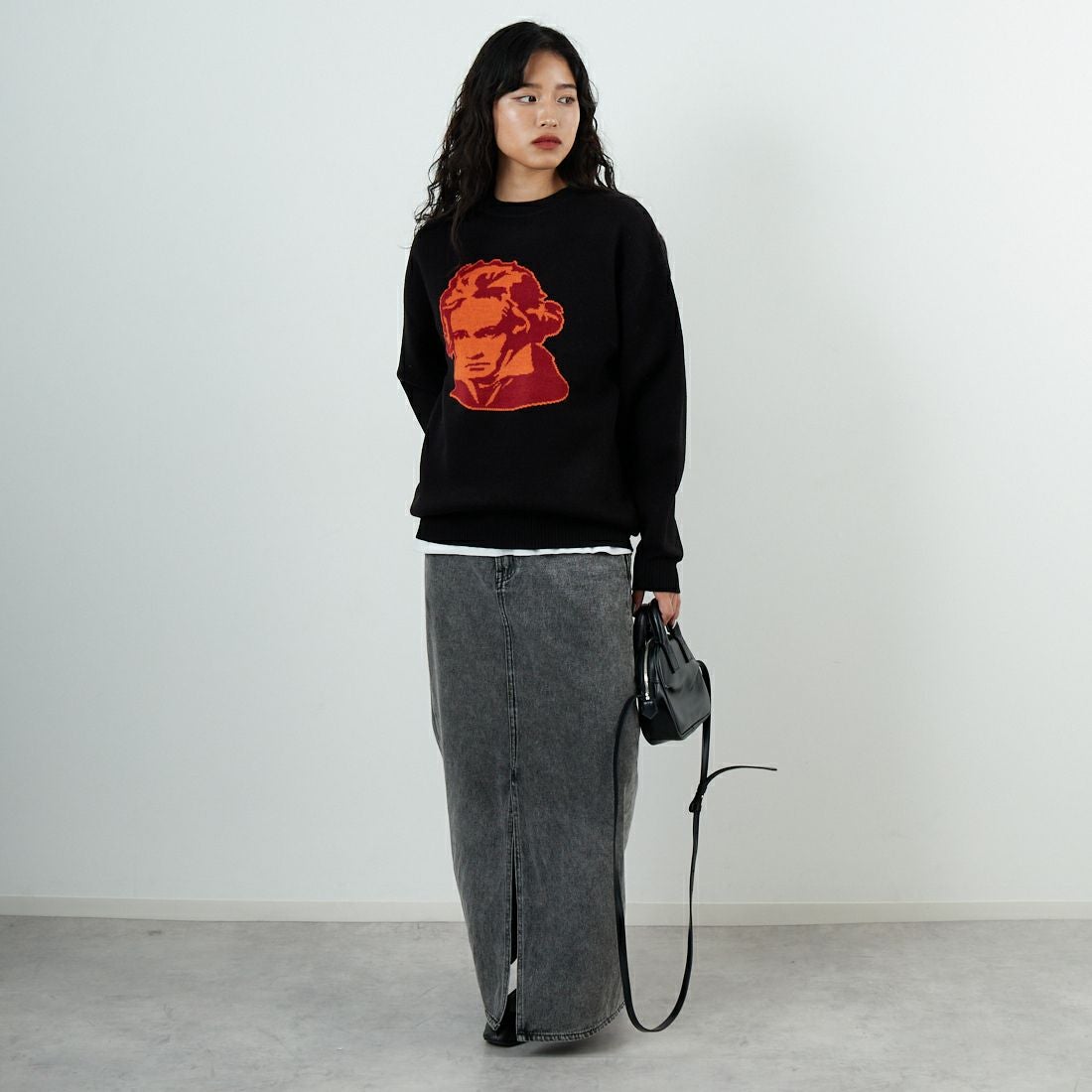 Noir Fabrik [ヌワールファブリック] 人物像柄ダブルジャガードニット [NF-254-097] C BLK/ORG C BLK/ORG &&モデル身長：162cm 着用サイズ：S&&