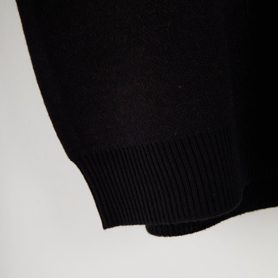 Noir Fabrik [ヌワールファブリック] 人物像柄ダブルジャガードニット [NF-254-097] C BLK/ORG C BLK/ORG