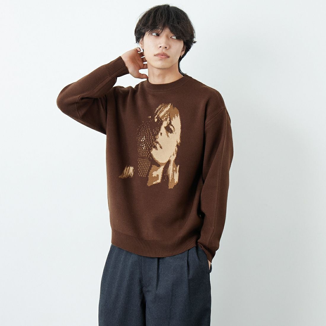 Noir Fabrik [ヌワールファブリック] 人物像柄ダブルジャガードニット [NF-254-097] B BRN/BEG &&モデル身長：179cm 着用サイズ：M&&