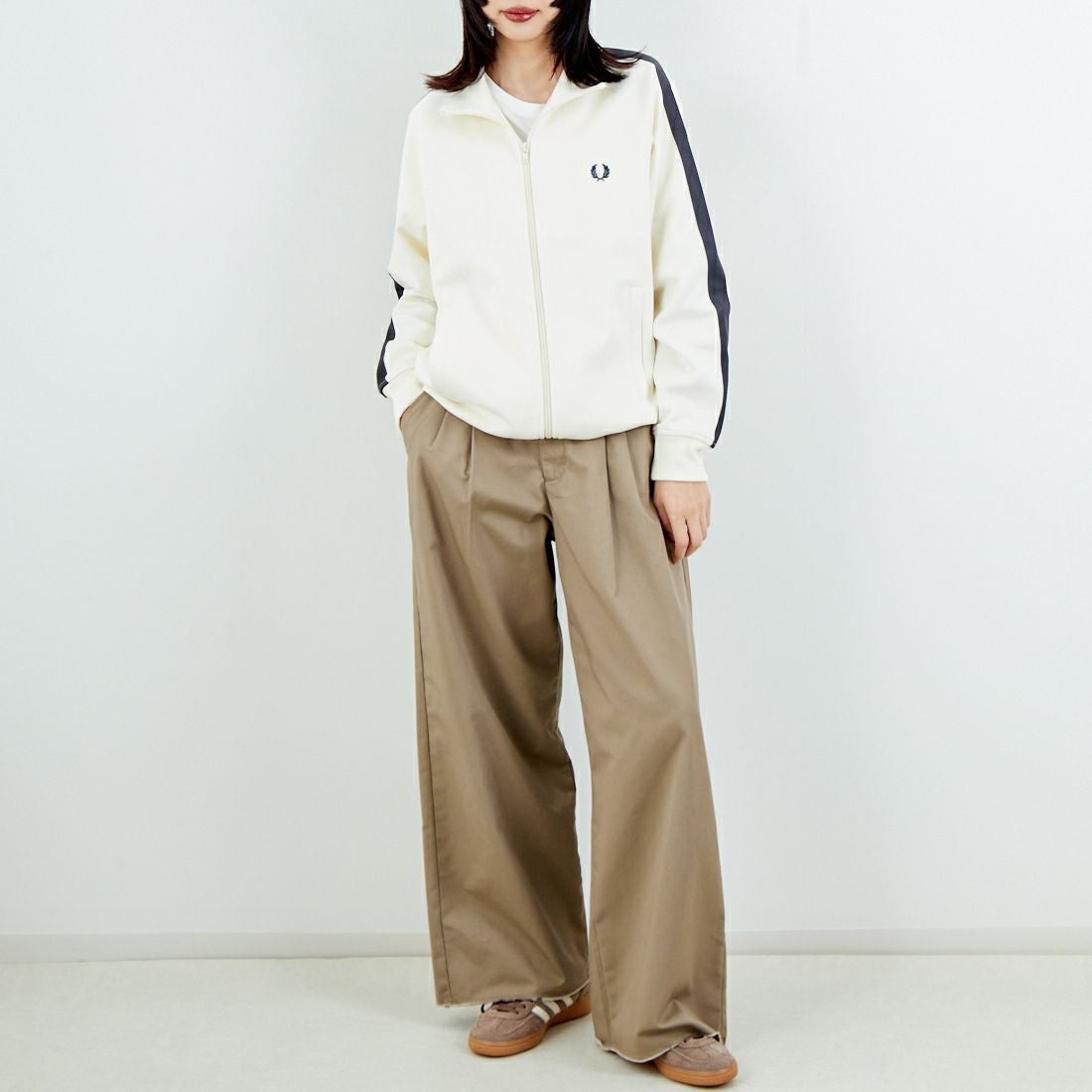 FRED PERRY [フレッドペリー] 別注 配色ライン トラックジャケット