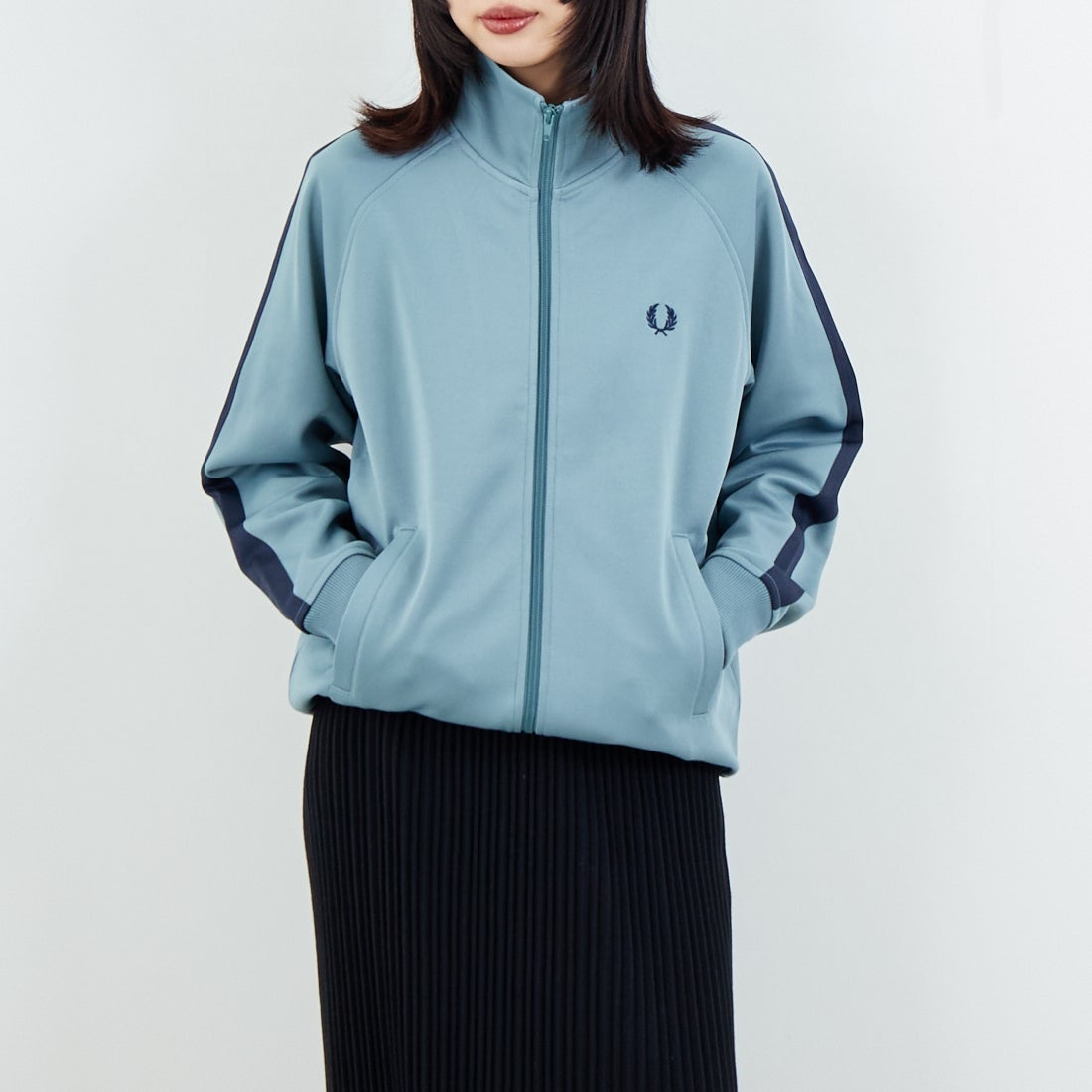 FRED PERRY [フレッドペリー] 別注 配色ライン トラックジャケット [FPM-25A-029JF] STOCKPORTB &&モデル身長：162cm 着用サイズ：S&&