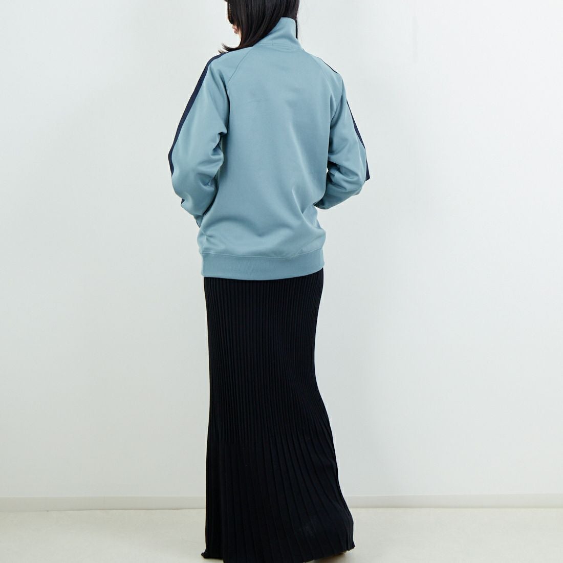 FRED PERRY [フレッドペリー] 別注 配色ライン トラックジャケット [FPM-25A-029JF] STOCKPORTB &&モデル身長：162cm 着用サイズ：S&&