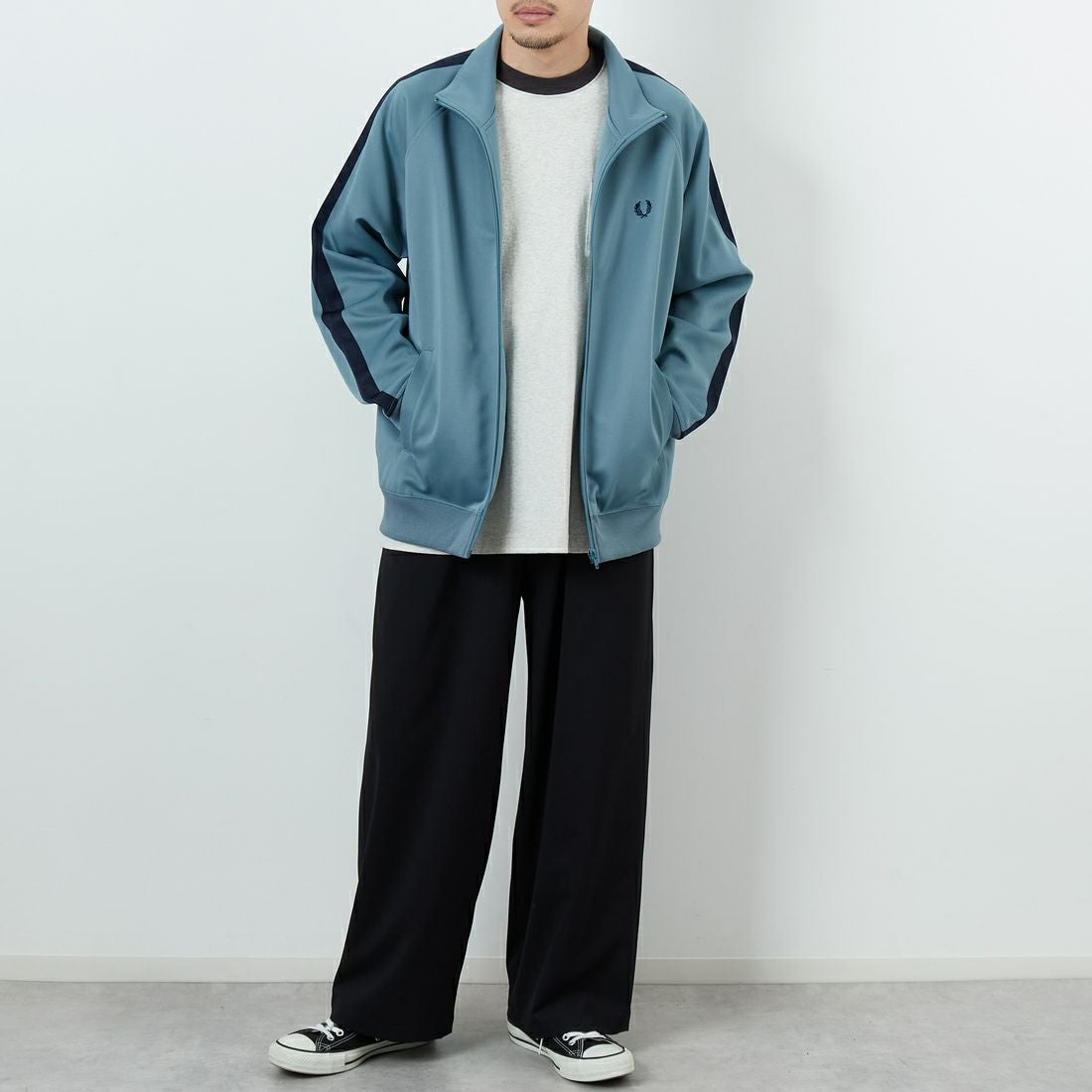 FRED PERRY [フレッドペリー] 別注 配色ライン トラックジャケット [FPM-25A-029JF] STOCKPORTB &&モデル身長：168cm 着用サイズ：L&&