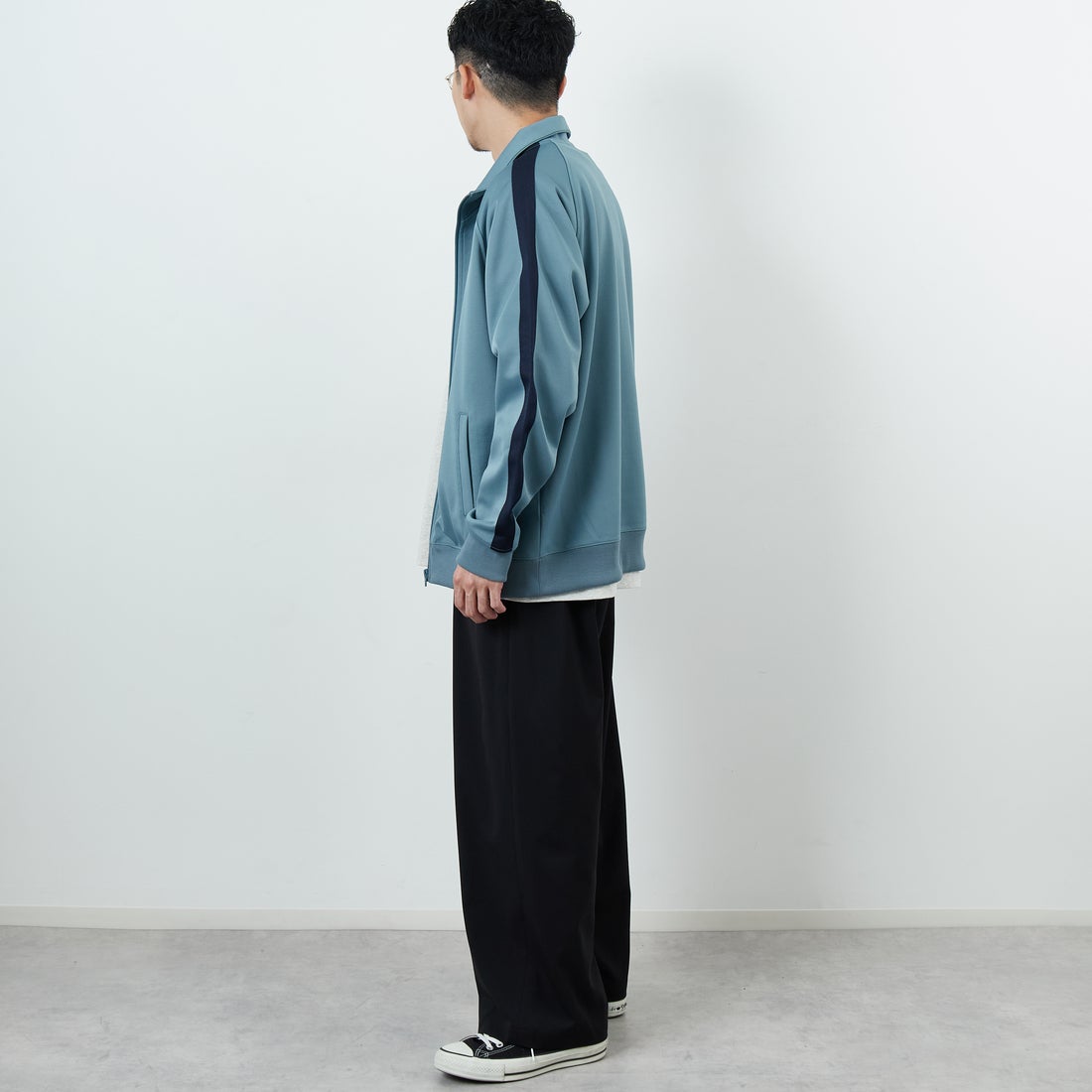 FRED PERRY [フレッドペリー] 別注 配色ライン トラックジャケット [FPM-25A-029JF] STOCKPORTB &&モデル身長：168cm 着用サイズ：L&&