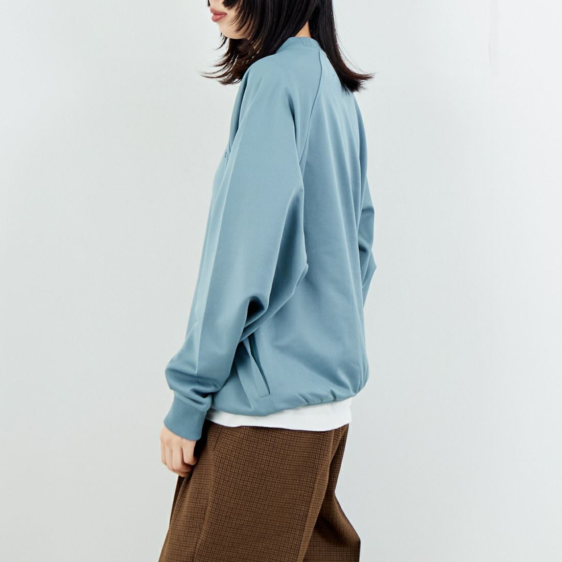 FRED PERRY [フレッドペリー] 別注 トラック クルーネックプルオーバー [FPM-25A-030JF] STOCKPORTB &&モデル身長：162cm 着用サイズ：S&&