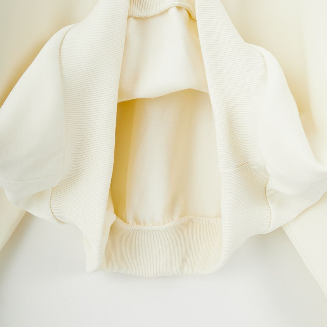 FRED PERRY [フレッドペリー] 別注 トラック クルーネックプルオーバー [FPM-25A-030JF] ECRU/ANCHO