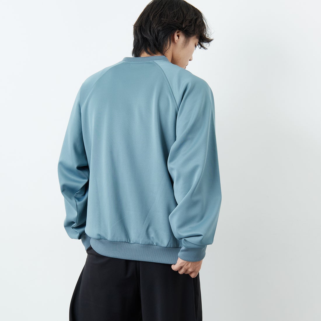 FRED PERRY [フレッドペリー] 別注 トラック クルーネックプルオーバー [FPM-25A-030JF] STOCKPORTB &&モデル身長：179cm 着用サイズ：L&&