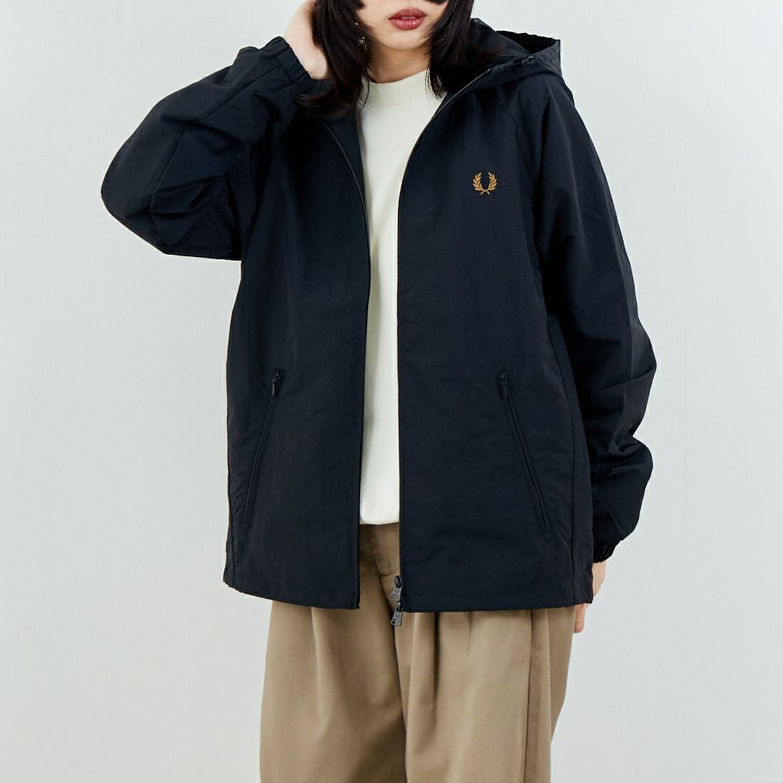 FRED PERRY [フレッドペリー] 別注 フード刺繍 ナイロンシェル
