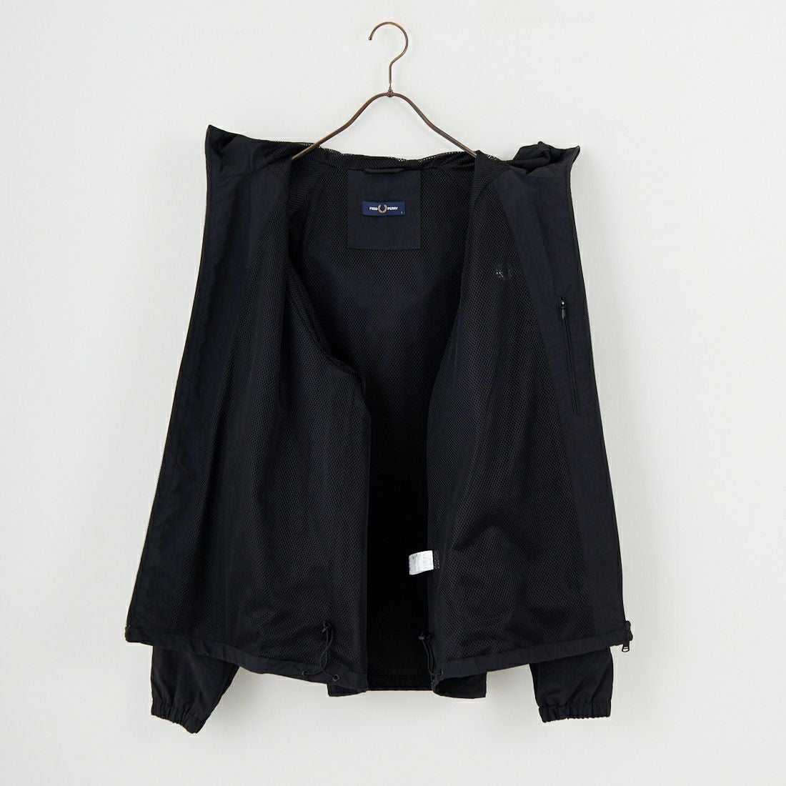 FRED PERRY [フレッドペリー] 別注 フード刺繍 ナイロンシェルジャケット [FPM-25A-031JF] BLACK/SHAD