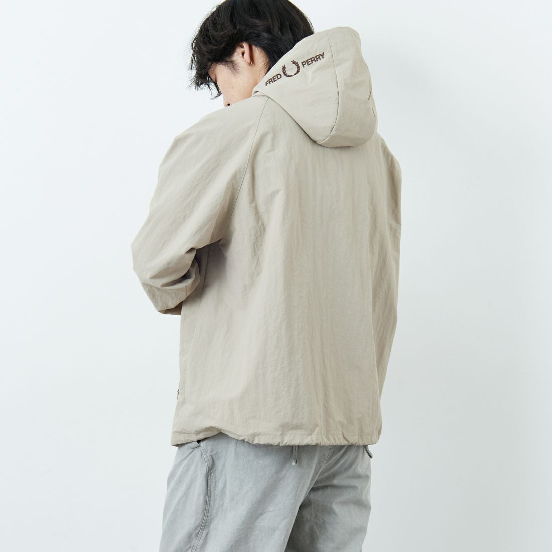 FRED PERRY [フレッドペリー] 別注 フード刺繍 ナイロンシェル