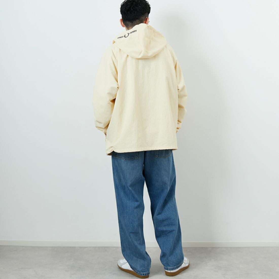 FRED PERRY [フレッドペリー] 別注 フード刺繍 ナイロンシェル
