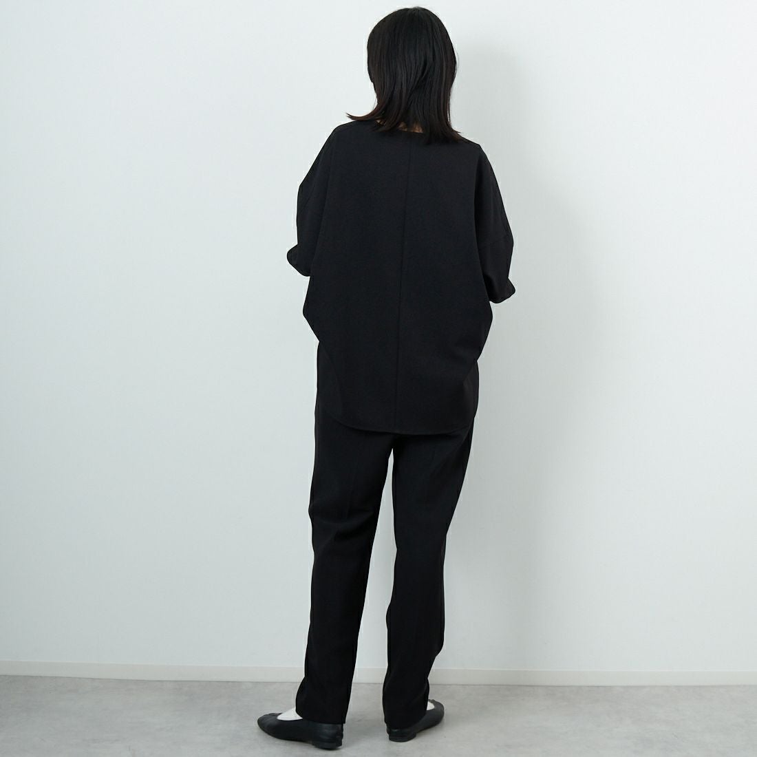 DIGNITE COLLIER [ディニテコリエ] 裏フリーステーパードパンツ [80256340] 004 ﾌﾞﾗｯｸ &&モデル身長：162cm 着用サイズ：F&&