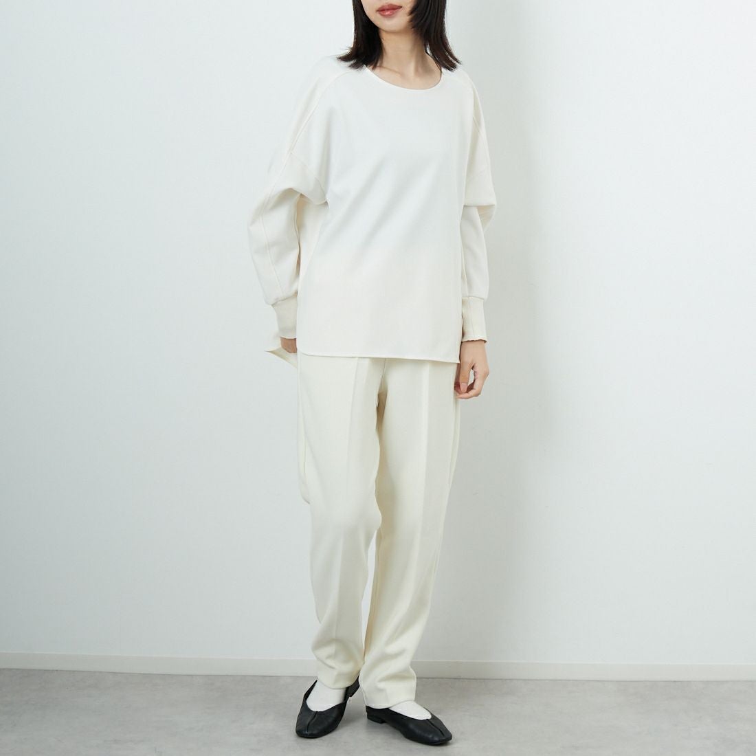 DIGNITE COLLIER [ディニテコリエ] 裏フリーステーパードパンツ [80256340] 032 ｱｲﾎﾞﾘｰ &&モデル身長：162cm 着用サイズ：F&&