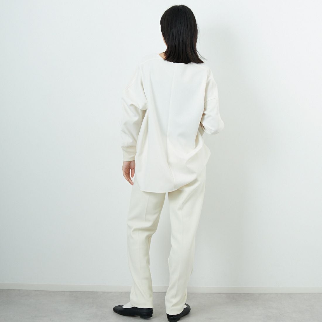 DIGNITE COLLIER [ディニテコリエ] 裏フリーステーパードパンツ [80256340] 032 ｱｲﾎﾞﾘｰ &&モデル身長：162cm 着用サイズ：F&&