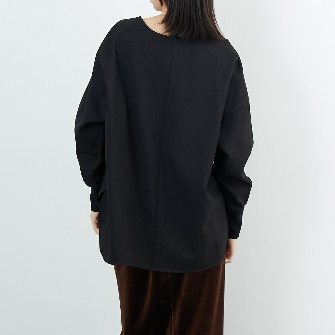 DIGNITE COLLIER [ディニテコリエ] ツイル袖リブプルオーバー [80256331] 004 ﾌﾞﾗｯｸ &&モデル身長：162cm 着用サイズ：F&&