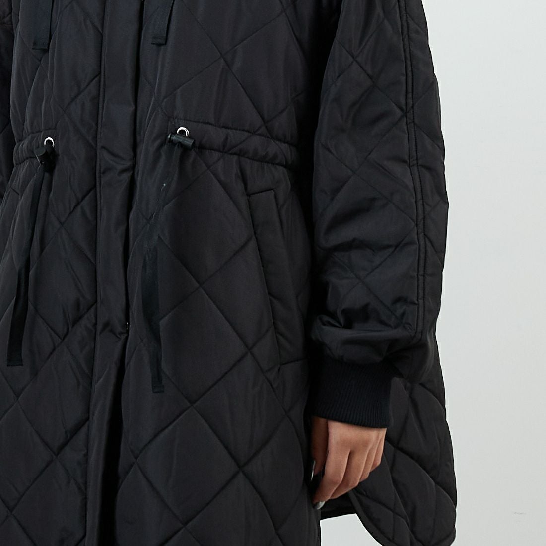 Jeans Factory Clothes [ジーンズファクトリークローズ] ウエストドローキルティングジャケット [LFF707] 840 BLACK &&モデル身長：162cm 着用サイズ：F&&