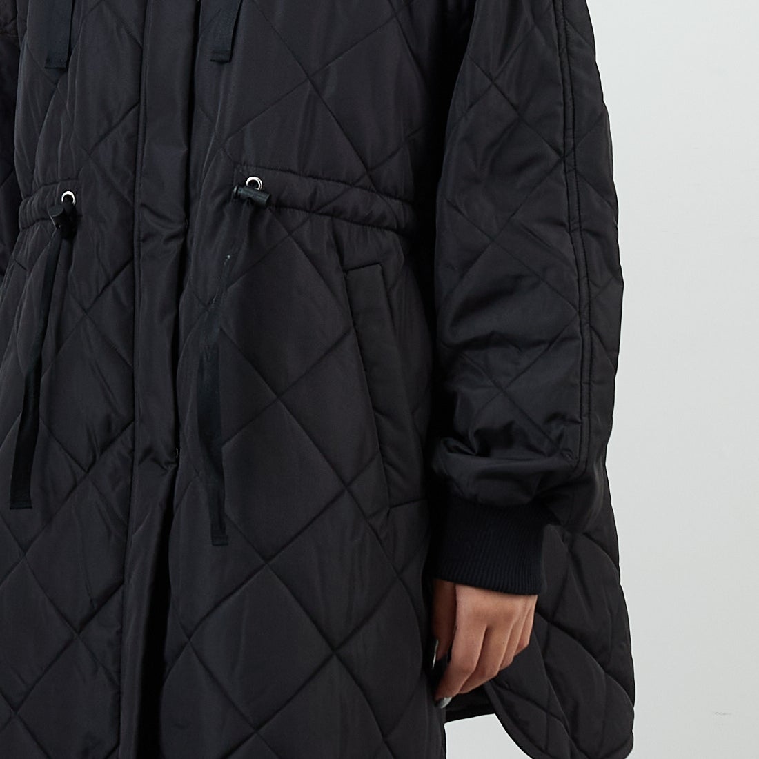 Jeans Factory Clothes [ジーンズファクトリークローズ] ウエストドローキルティングジャケット [LFF707] 840 BLACK &&モデル身長：162cm 着用サイズ：F&&