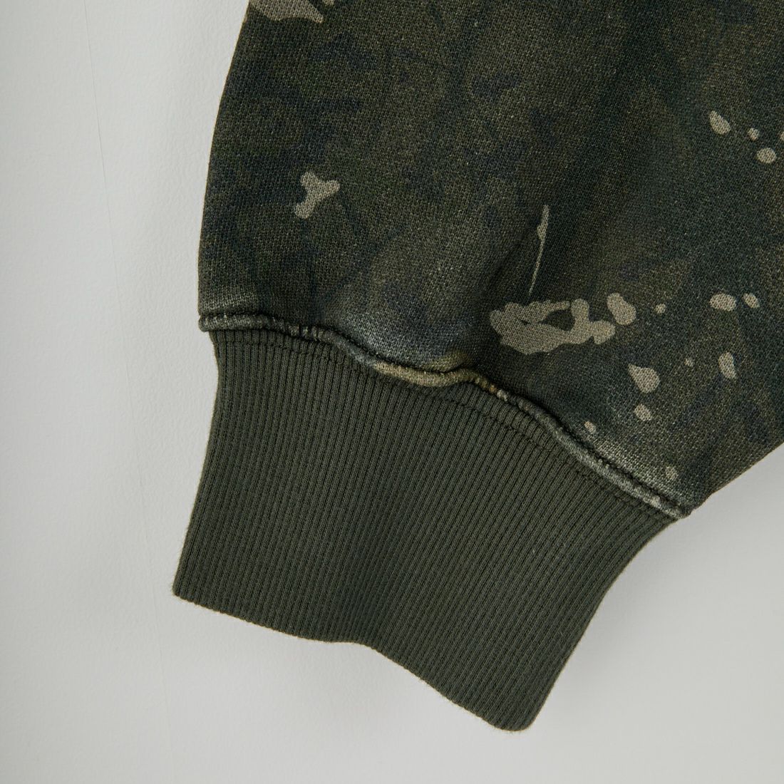 carhartt WIP [カーハートダブリューアイピー] カモ柄フーデッドベントンスウェットシャツ [I034589] CAMO COMBI