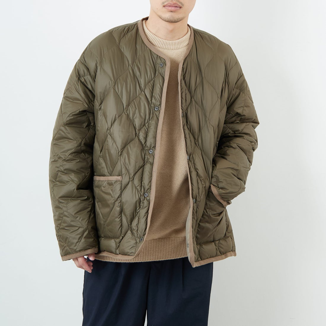 KHAKI&&モデル身長：168cm 着用サイズ：L&&