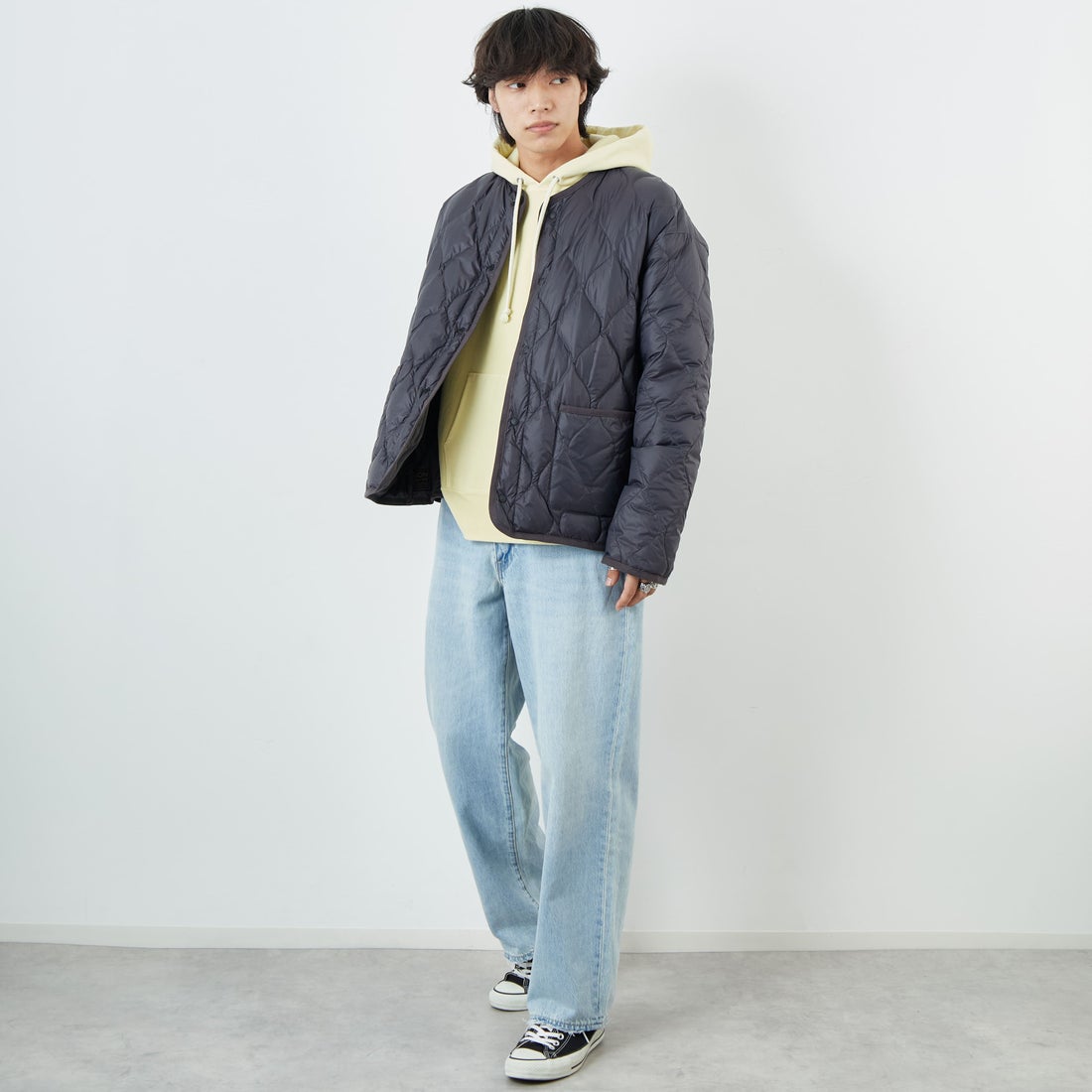 TAION [タイオン] 別注 リバーシブル ライトダウンジャケット [TAION-JF001] D.CHARCOAL &&モデル身長：179cm 着用サイズ：L&&