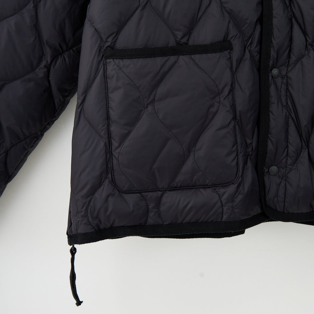 TAION [タイオン] 別注 リバーシブル ライトダウンジャケット [TAION-JF001] BLACK