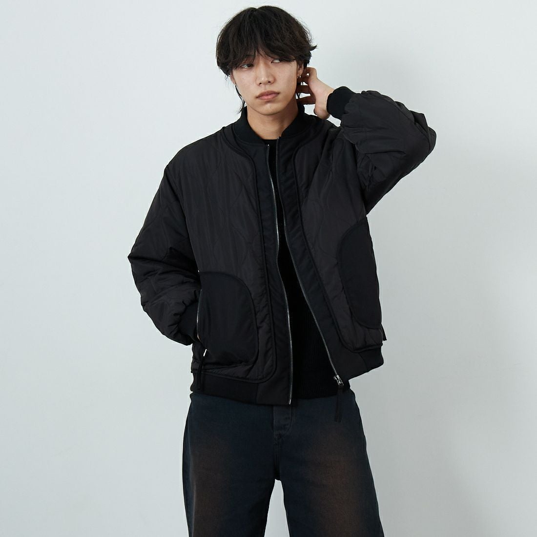 BLACK&&モデル身長：179cm 着用サイズ：M&&