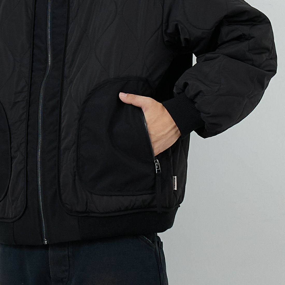 HELLO CALIF [ハローカリフ] キルティングボンバージャケット [511002IN] BLACK &&モデル身長：179cm 着用サイズ：M&&