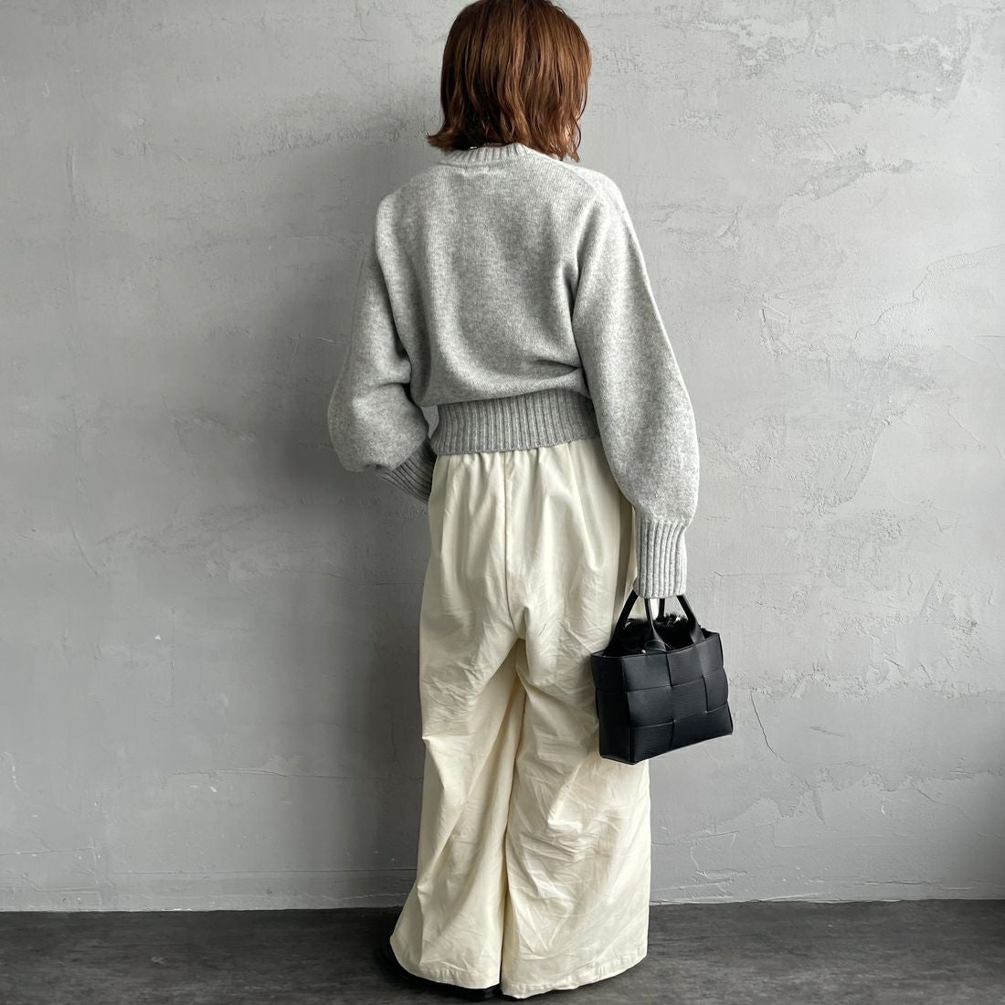 mizuiro ind [ミズイロインド] コーデュロイタックワイドパンツ [4-260067] 12C IVORY &&モデル身長：158cm 着用サイズ：F&&