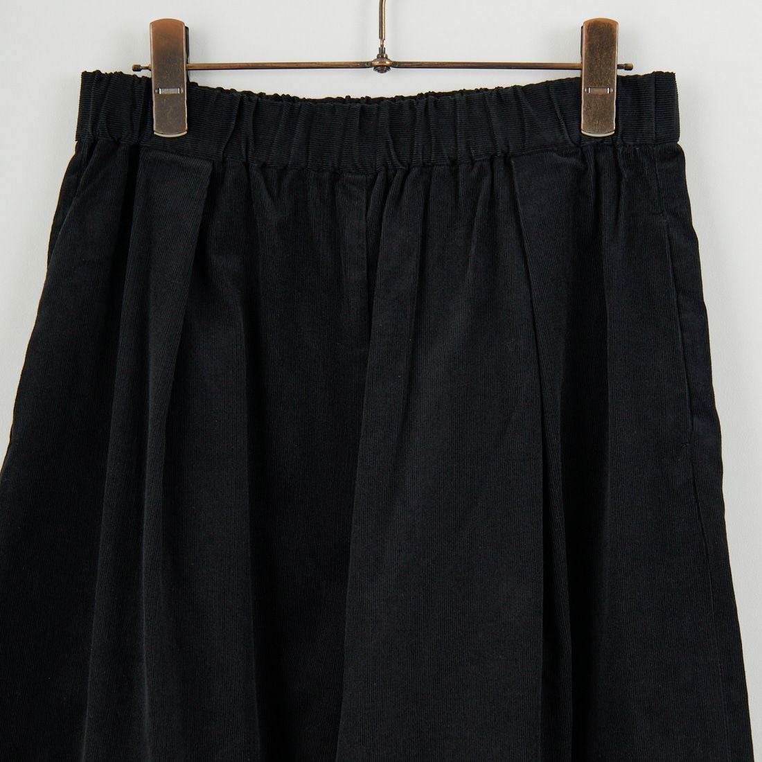 mizuiro ind [ミズイロインド] コーデュロイタックワイドパンツ [4-260067] 99 BLACK