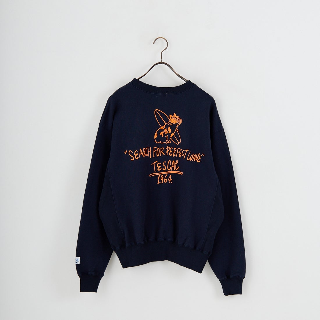 The Endless Summer [エンドレスサマー] 別注 手描き風BUHI バックプリントスウェット [FH-25774500-JF] NAVY