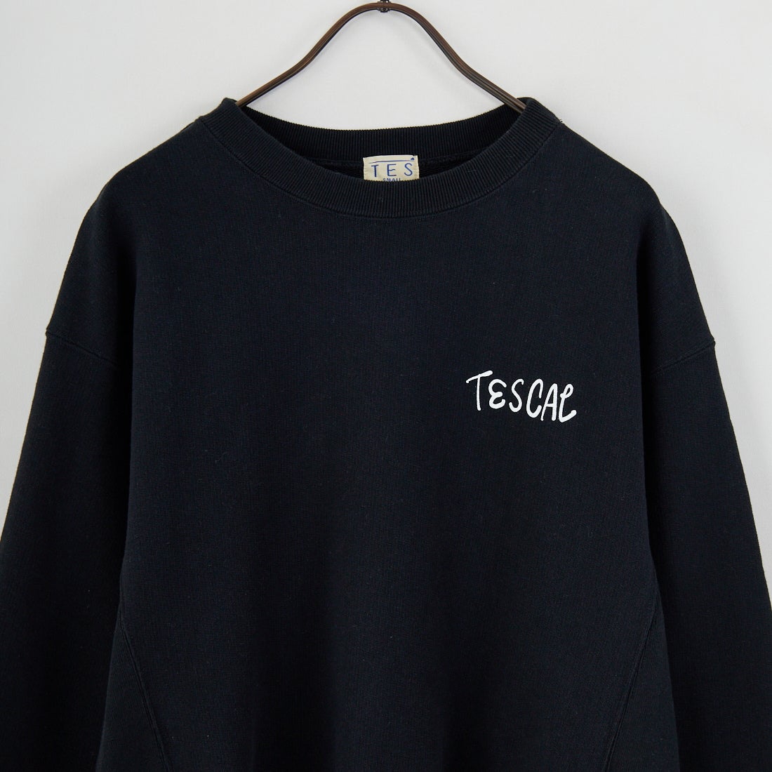 The Endless Summer [エンドレスサマー] 別注 手描き風BUHI バックプリントスウェット [FH-25774500-JF] BLACK