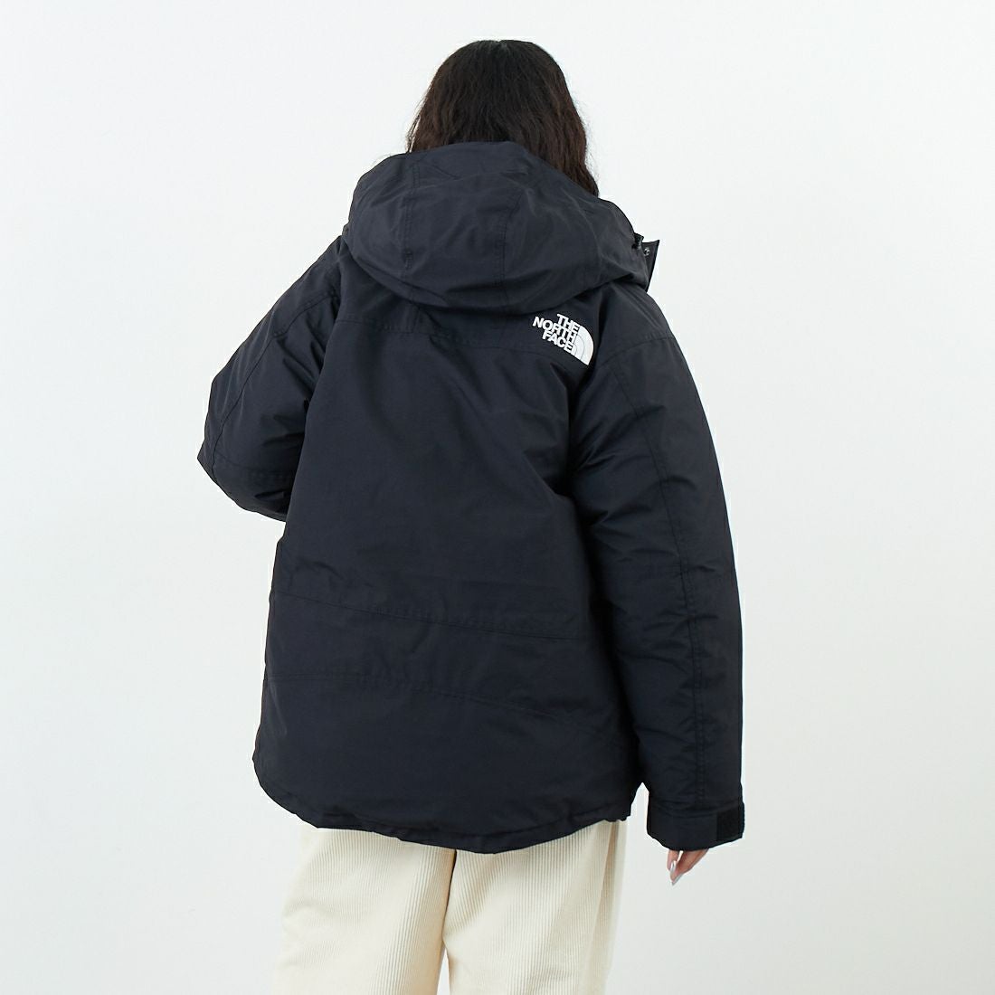 THE NORTH FACE [ザ ノースフェイス] マウンテンダウンジャケット [ND92549] K &&モデル身長：162cm 着用サイズ：XS&&