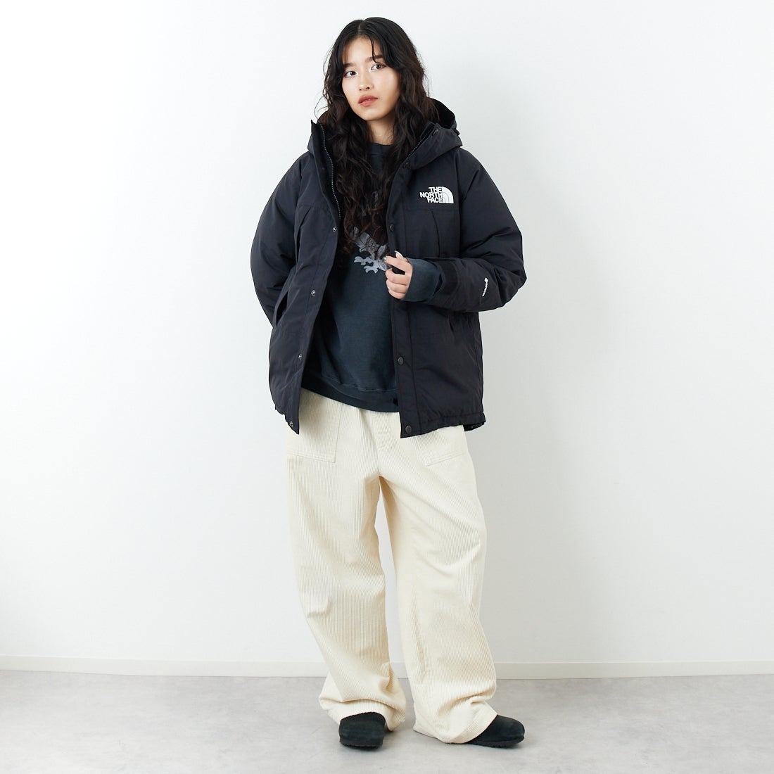 THE NORTH FACE [ザ ノースフェイス] マウンテンダウンジャケット [ND92549] K &&モデル身長：162cm 着用サイズ：XS&&